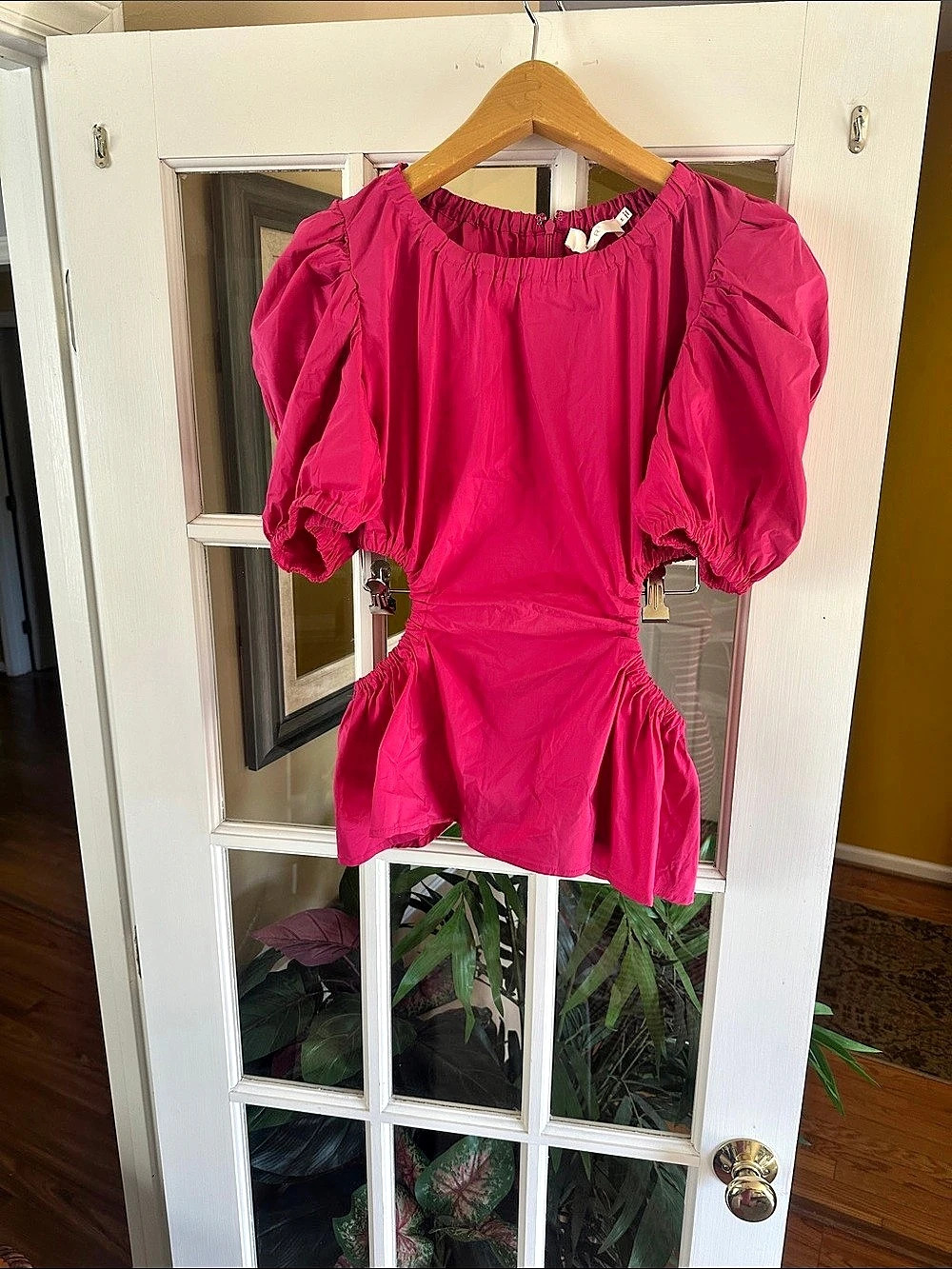 ASTR the Label Top Pink Puff Sleeve Size Medium NWT